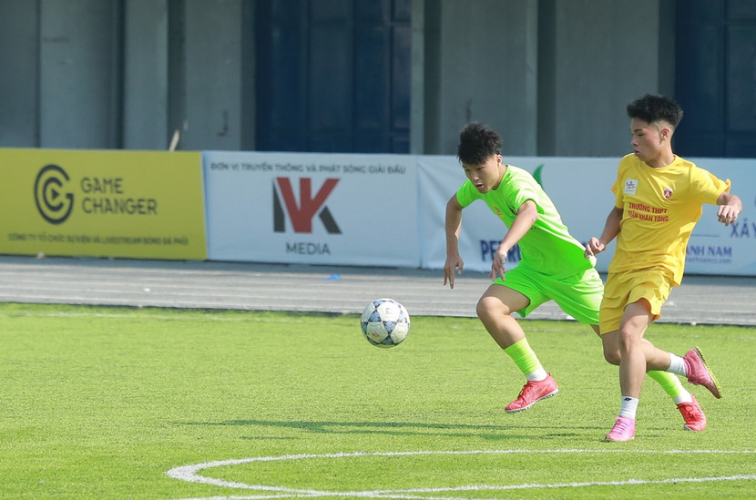 NK Media tường thuật trực tiếp một số trận đấu của giải bóng đá học sinh THPT Hà Nội 2025 từ vòng 1/32 NK Media tường thuật trực tiếp một số trận đấu của giải bóng đá học sinh THPT Hà Nội 2025 từ vòng 1/32