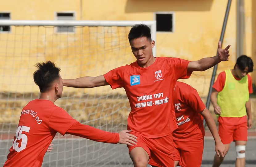 Cao Phúc không ngừng ghi bàn cho THPT Phan Huy Chú