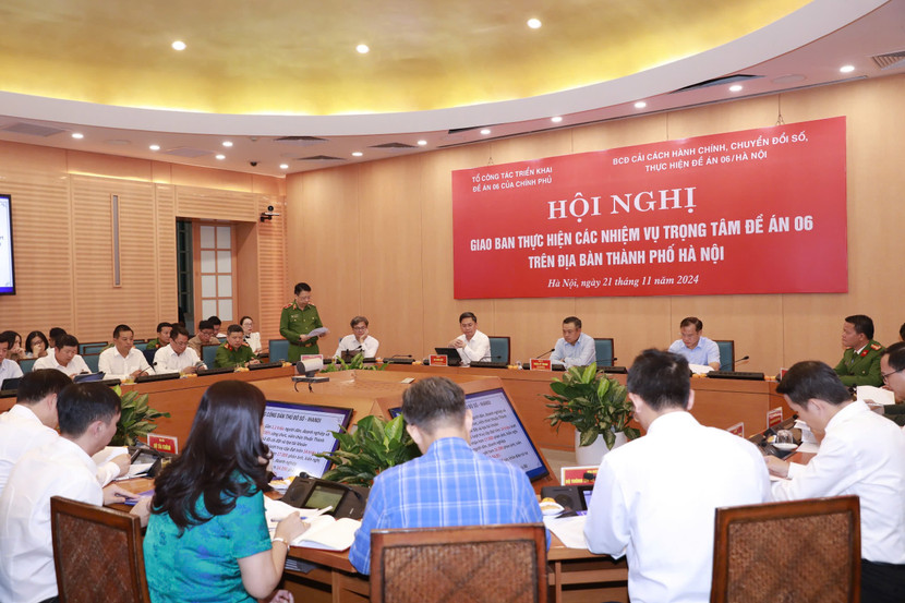 UBND TP Hà Nội giao Văn phòng UBND TP chủ trì phối hợp xây dựng “cẩm nang” trong công tác cải cách hành chính, chuyển đổi số và thực hiện Đề án 06...