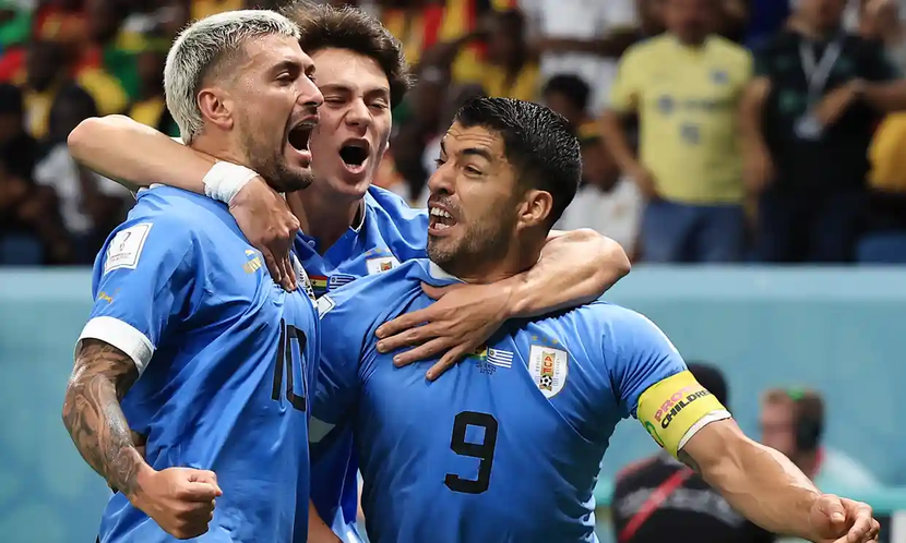 Uruguay thắng Ghana nhưng không đủ Uruguay thắng Ghana nhưng không đủ
