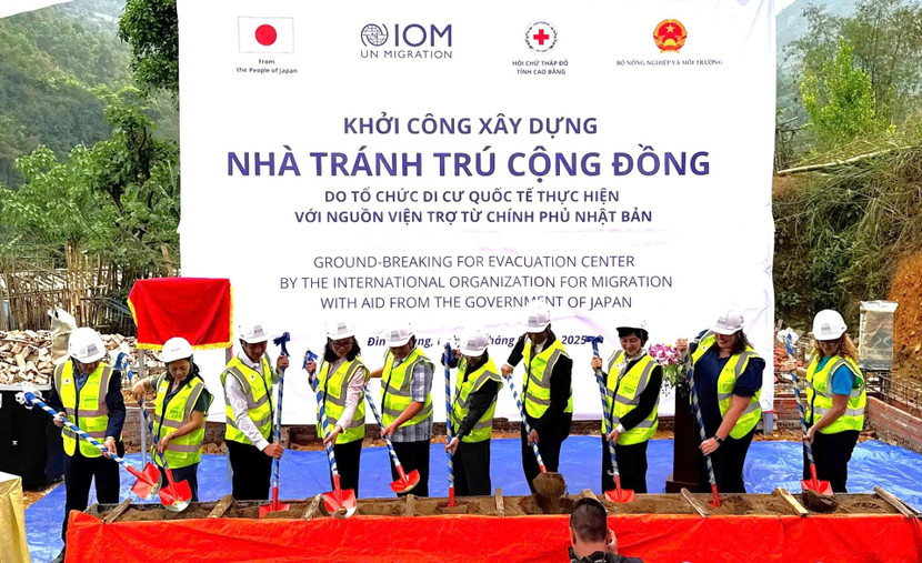 Lễ Khởi công xây dựng nhà tránh trú cộng đồng tại bản Chồi, xã Đình Phùng, huyện Bảo Lạc, tỉnh Cao Bằng Lễ Khởi công xây dựng nhà tránh trú cộng đồng tại bản Chồi, xã Đình Phùng, huyện Bảo Lạc, tỉnh Cao Bằng