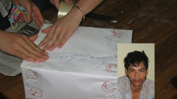 Đối tượng Vũ Đình Sơn và tang vật vụ án đang được niêm phong