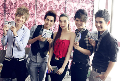 Hà Hồ và V.music Hà Hồ và V.music