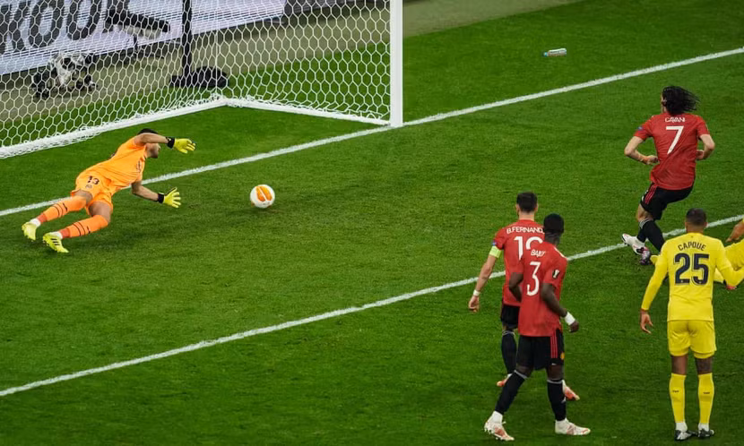 Cavani níu lại hy vọng cho Quỷ đỏ Cavani níu lại hy vọng cho Quỷ đỏ