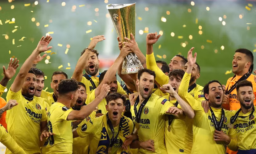 Villarreal nâng cao danh hiệu châu Âu đầu tiên trong lịch sử CLB Villarreal nâng cao danh hiệu châu Âu đầu tiên trong lịch sử CLB