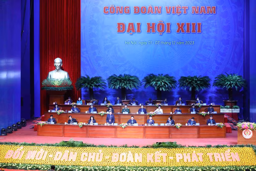 Khai mạc phiên thứ nhất Đại hội Công đoàn Việt Nam lần thứ XIII Khai mạc phiên thứ nhất Đại hội Công đoàn Việt Nam lần thứ XIII