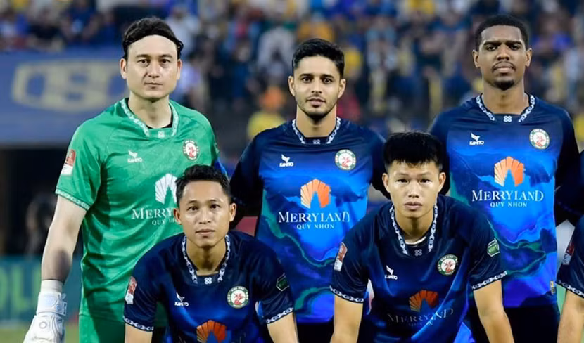Thủ môn Đặng Văn Lâm trước trận Bình Định vs SLNA tối 18-2