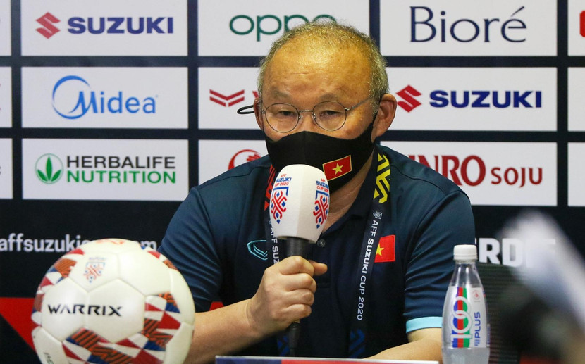 HLV Park Hang-seo đánh giá Thái Lan cũng như Singapore