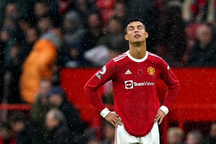 MU hoãn đá vòng 17 Premier League vì Covid-19 MU hoãn đá vòng 17 Premier League vì Covid-19