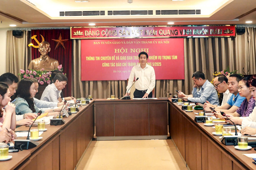 Đồng chí Nguyễn Huy Cường, Phó trưởng Ban Tuyên giáo và Dân vận Thành ủy Hà Nội chủ trì hội nghị.