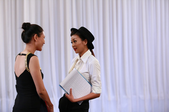 Siêu mẫu Thanh Hằng bị "bản sao" mắng té tát ảnh 1