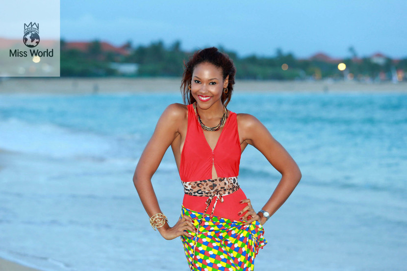 Top11 Hoa hậu Biển quyến rũ trong chiếc sarong ảnh 5