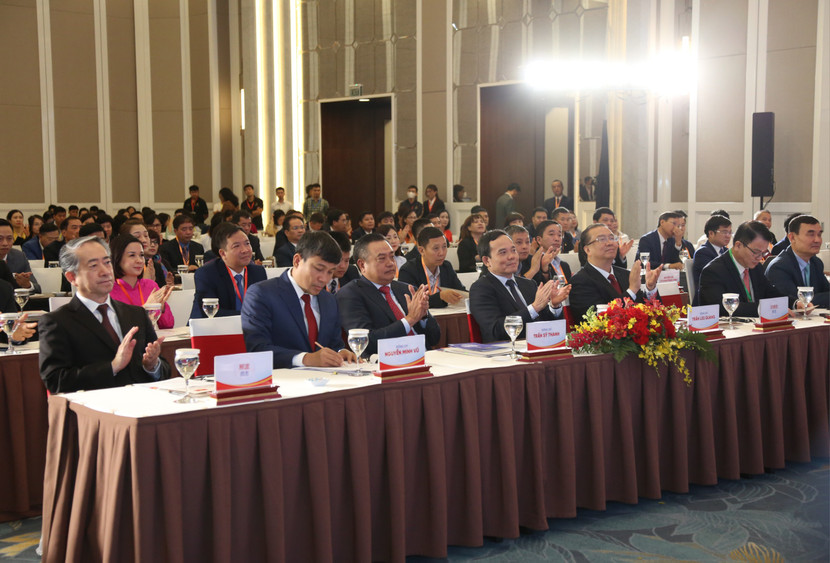 Các đại biểu dự hội nghị Các đại biểu dự hội nghị