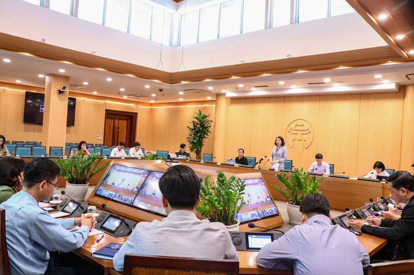 Phó Chủ tịch UBND TP Hà Nội Vũ Thu Hà chỉ đạo tại phiên họp