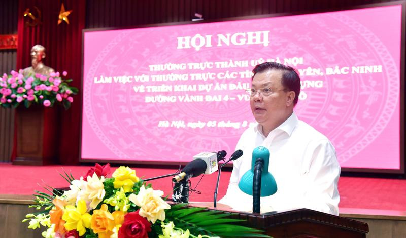 Bí thư Thành ủy Hà Nội Đinh Tiến Dũng phát biểu tại hội nghị