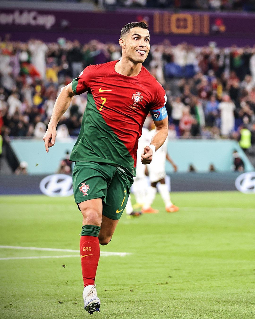 Ronaldo là cầu thủ đầu tiên ghi bàn ở 5 kỳ World Cup liên tiếp