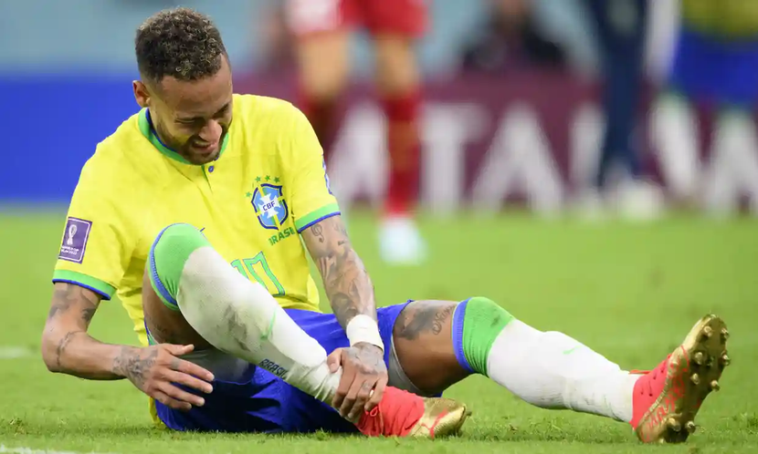 Neymar để lại nhiều nỗi lo với chấn thương mắt cá chân