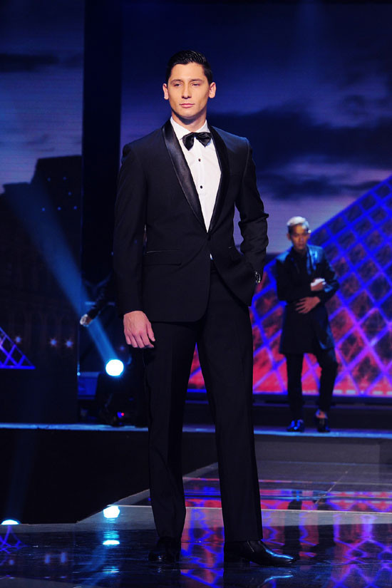 Nathan Lee ga-lăng khi tặng váy cho Hoa hậu Ngọc Hân ảnh 5