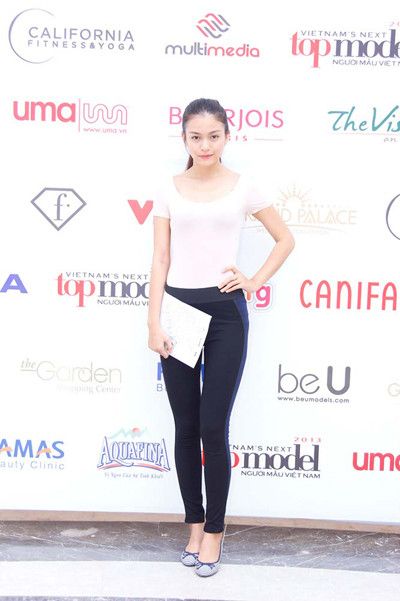 Thí sinh Top model 2013 gây ấn tượng bằng đủ "chiêu" ảnh 17