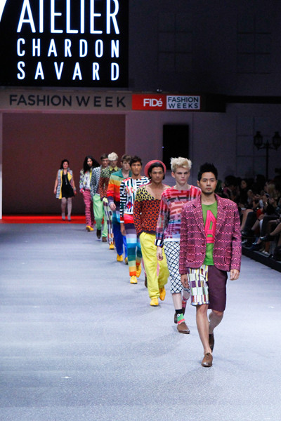 Thí sinh Top Model "đắt sô" tại Singapore ảnh 6