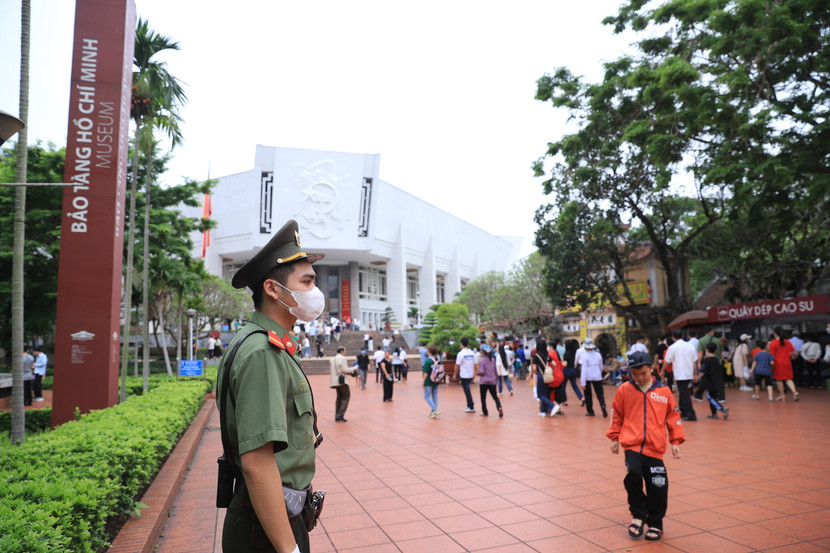Lực lượng Cảnh vệ và Công an toàn thành phố đã ứng trực tất cả ngày nghỉ lễ để phục vụ nhân dân