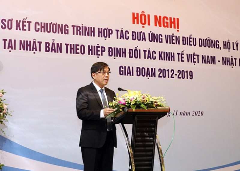 Thứ trưởng Bộ LĐ-TB&amp;XH Nguyễn Bá Hoan phát biểu tại hội nghị