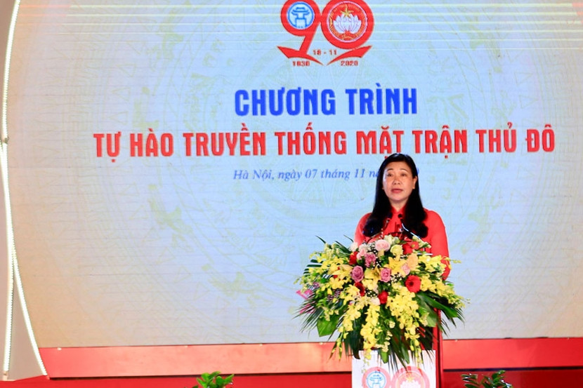 Chủ tịch Ủy ban Mặt trận Tổ quốc Việt Nam thành phố Nguyễn Lan Hương phát biểu tại chương trình