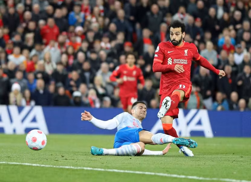 Salah chói sáng khiến MU thua thảm trước Liverpool