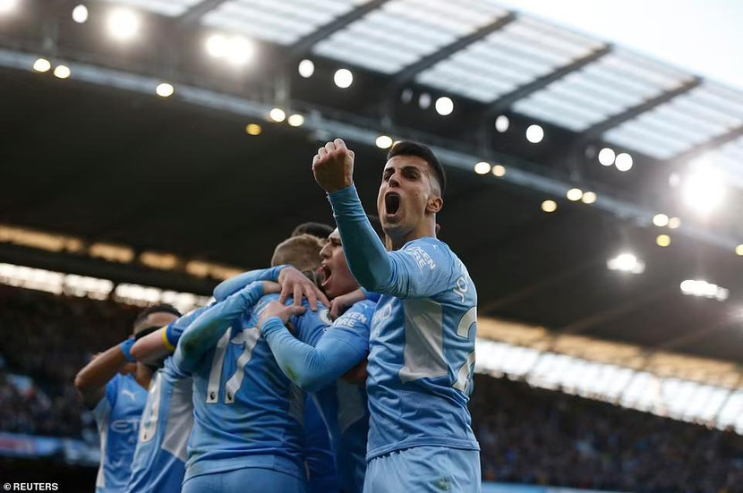 Man City quá mạnh so với MU