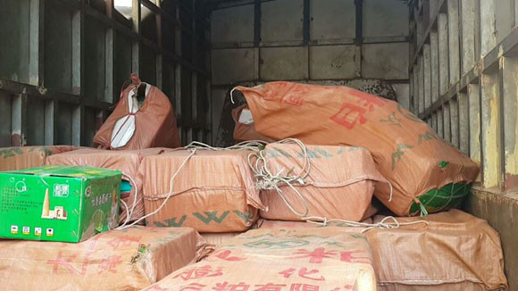 Phát hiện hơn 2 tấn nho sấy khô "bẩn" ảnh 1