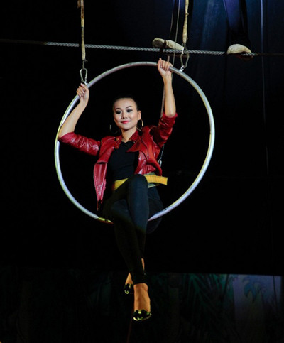 Thanh Hằng đu mình trên dây để dạy thí sinh, Đỗ Mạnh Cường lo lắng ảnh 3