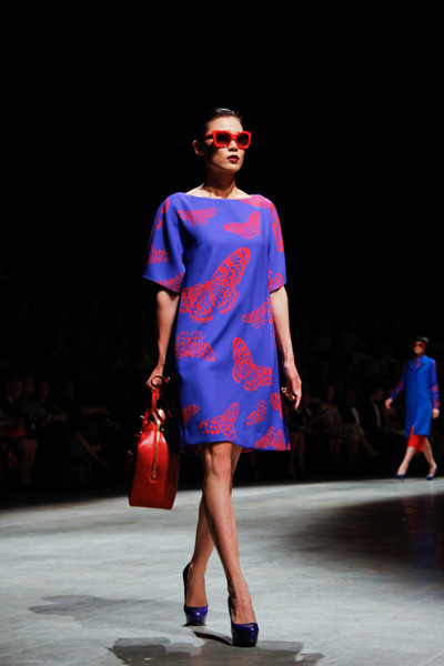 Dàn "chân dài" Việt quyến rũ trong trang phục họa tiết cánh bướm ảnh 9