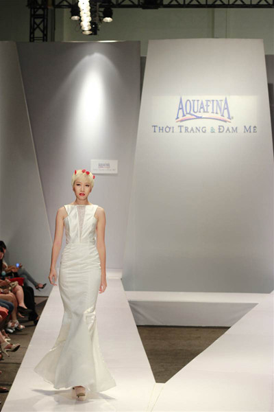 Ngọc Quyên, Minh Triệu gây ấn tượng với váy xuyên thấu ảnh 7