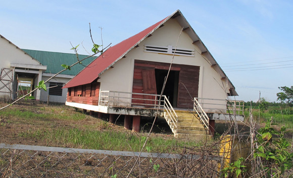 Nhà văn hóa cộng đồng ở Tây Nguyên: Xây xong “đóng cửa, bỏ hoang”! (2) ảnh 1