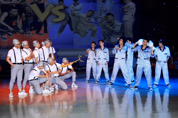 Ngồi ghế nóng, Hà Hồ bị "hỏi xoáy" chuyện "chồng thấp, vợ cao" ảnh 8