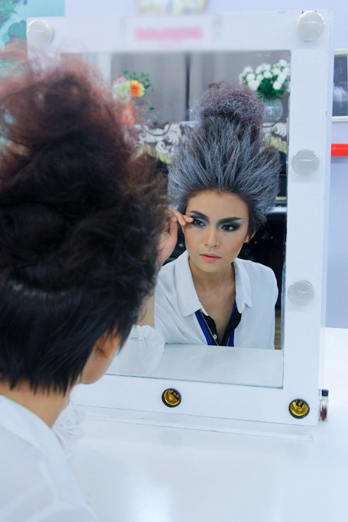 "Hoảng hồn" với tạo hình kinh dị của thí sinh Next Top ảnh 6