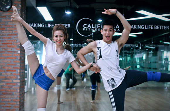 Ngân Khánh tự tin khoe nhan sắc "dao kéo" bên Hồ Vĩnh Khoa ảnh 4