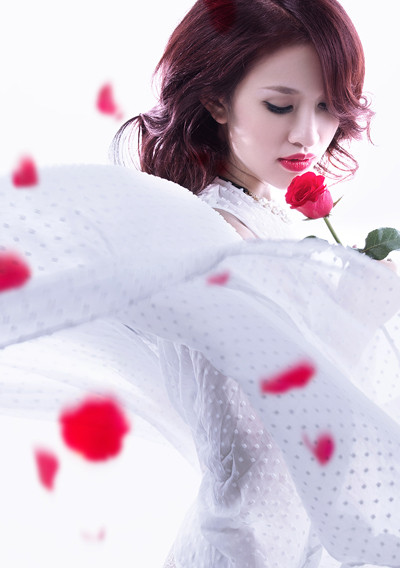 Vân Hugo tung ảnh mới đầy quyến rũ ảnh 2