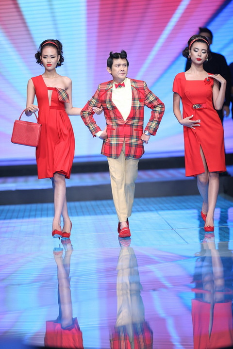 Độc đáo màn catwalk của Phạm Văn Mách, Hiếu Hiền ảnh 9 Độc đáo màn catwalk của Phạm Văn Mách, Hiếu Hiền ảnh 9