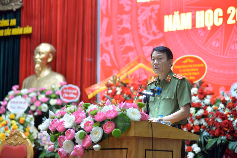 Thượng tướng Lương Tam Quang, Bộ trưởng Bộ Công an phát biểu chỉ đạo, gợi mở các định hướng lớn đối với Học viện Cảnh sát nhân dân Thượng tướng Lương Tam Quang, Bộ trưởng Bộ Công an phát biểu chỉ đạo, gợi mở các định hướng lớn đối với Học viện Cảnh sát nhân dân