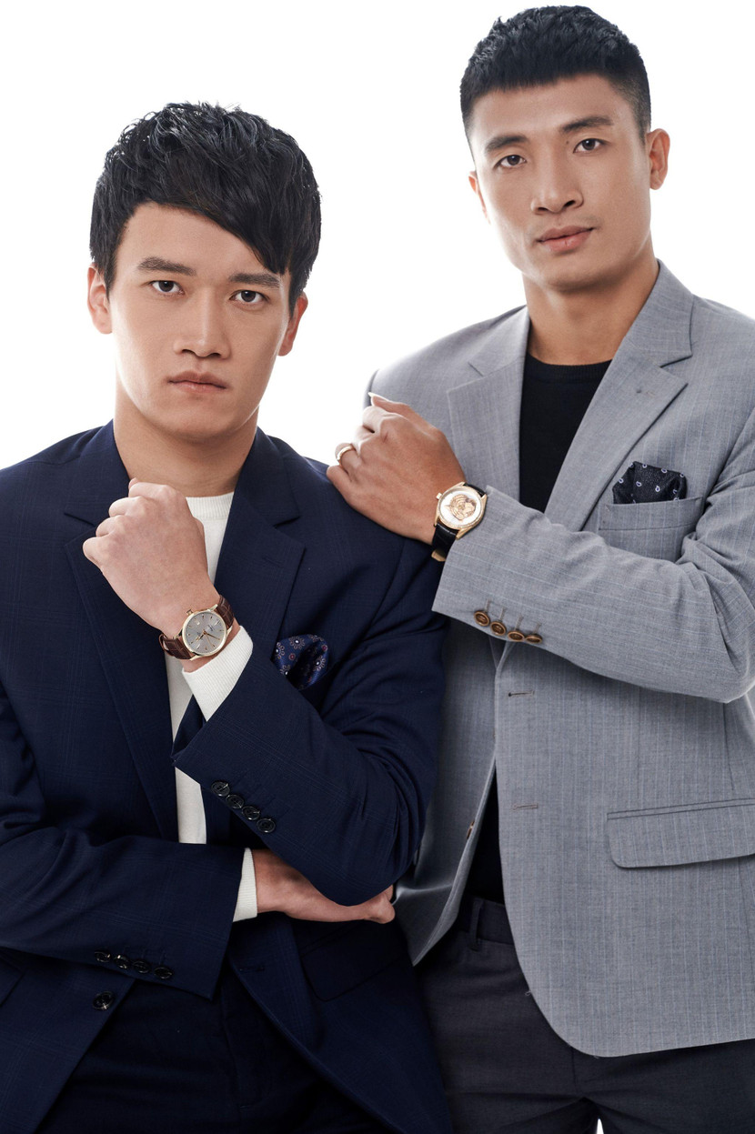 Bùi Tiến Dũng (phải) và Hoàng Đức "đốn tim" fan nữ nhờ phong thái lịch lãm Bùi Tiến Dũng (phải) và Hoàng Đức "đốn tim" fan nữ nhờ phong thái lịch lãm