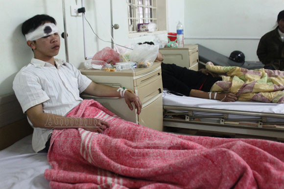 3 người đang sửa xe trên đường, bị đâm chết tại chỗ ảnh 2