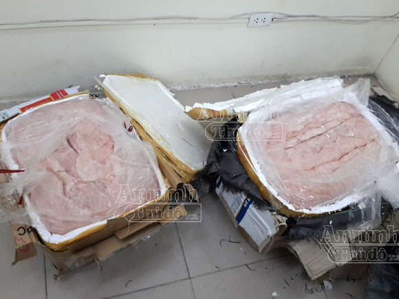 Phát hiện gần 1 tấn nầm động vật đang phân hủy đưa đi tiêu thụ ảnh 2