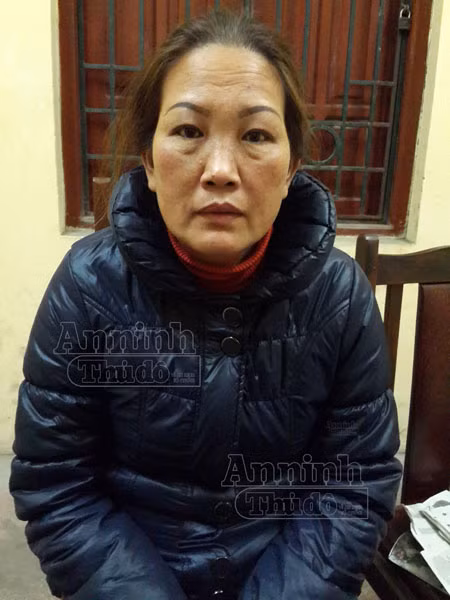 Con dâu trộm tiền, nhét 2 cục đô la giả vào tủ “lừa” mắt bố chồng ảnh 1