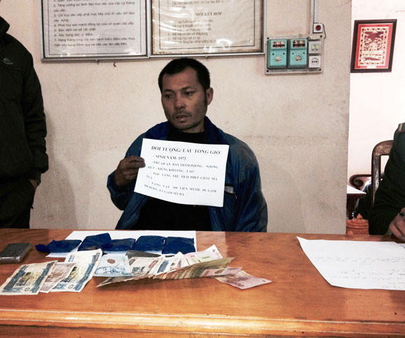 Bắt giữ đối tượng vận chuyển 900 viên ma túy tổng hợp ảnh 1