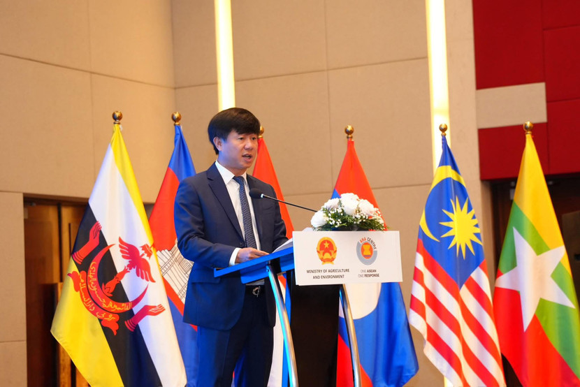 Ông Phạm Đức Luận – Cục trưởng Cục Quản lý đê điều và Phòng, chống thiên tai phát biểu Ông Phạm Đức Luận – Cục trưởng Cục Quản lý đê điều và Phòng, chống thiên tai phát biểu