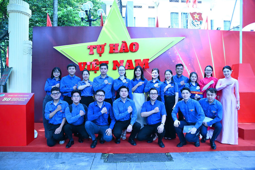 Hãy yêu nước bằng hành động cụ thể