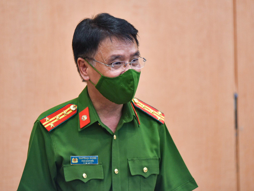 Đại tá Trần Ngọc Dương, Phó Giám đốc CATP phát biểu tại phiên họp Đại tá Trần Ngọc Dương, Phó Giám đốc CATP phát biểu tại phiên họp