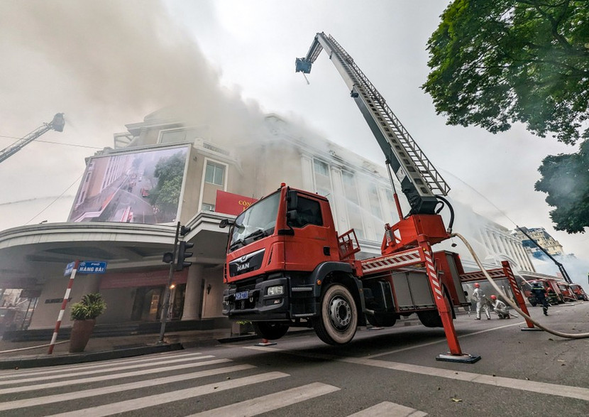 CATP Hà Nội thường xuyên diễn tập PCCC và CNCH với nhiều loại hình nhà, ở cơ sở kinh doanh trên địa bàn CATP Hà Nội thường xuyên diễn tập PCCC và CNCH với nhiều loại hình nhà, ở cơ sở kinh doanh trên địa bàn