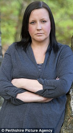 Người phụ nữ đau khổ vì bị lừa tình Người phụ nữ đau khổ vì bị lừa tình